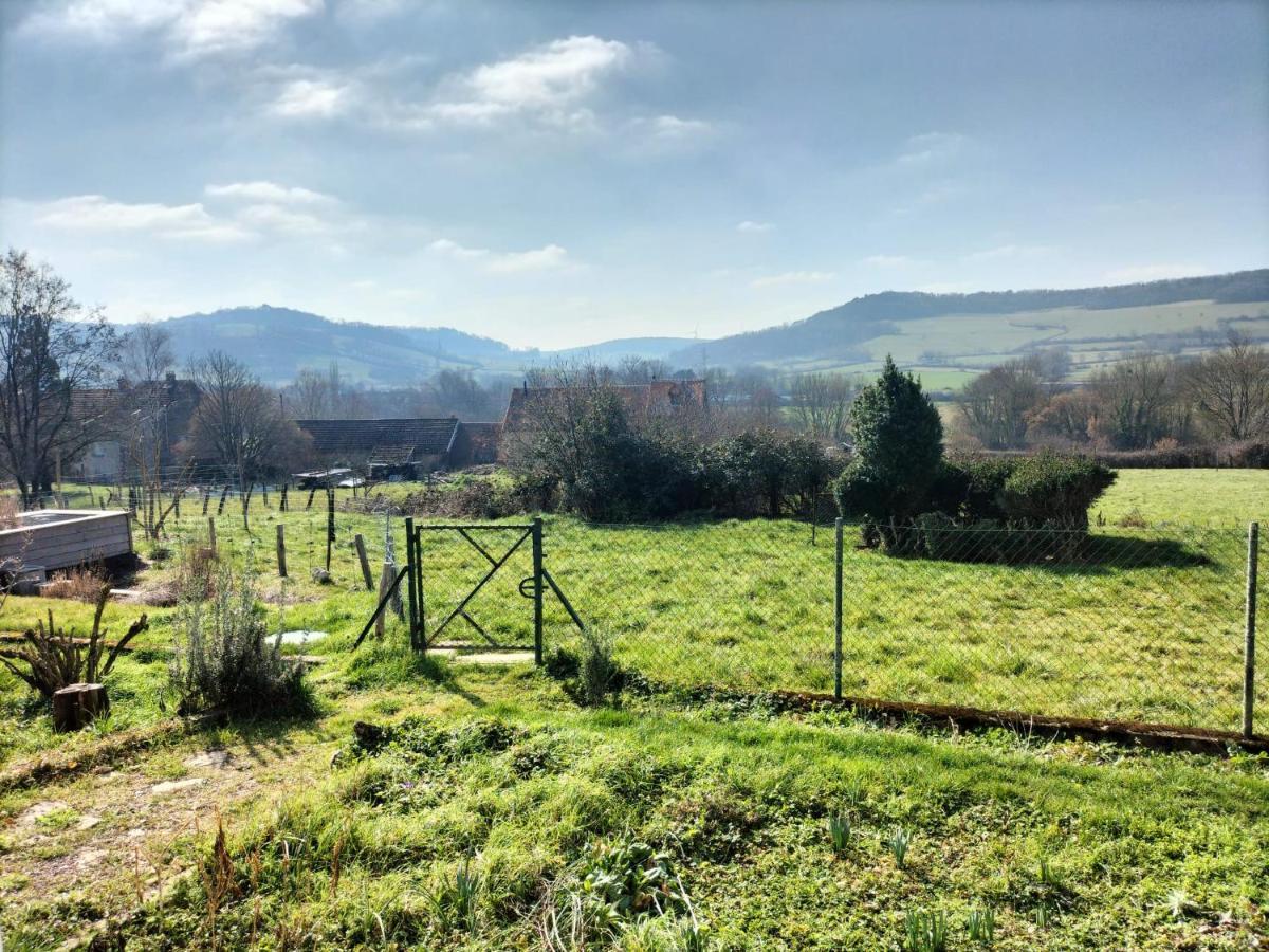Agréable chambre meublée, vue sur la vallée de l'Auxois Villy-en-Auxois Extérieur photo